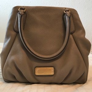 Marc by Marc Jacobs New Q Fran Leather Bag- Cement
